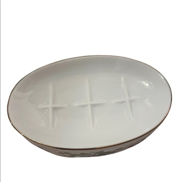 Ceramic Holly and Berry Cup and Soap Dish NWOT - Picture 3 of 5